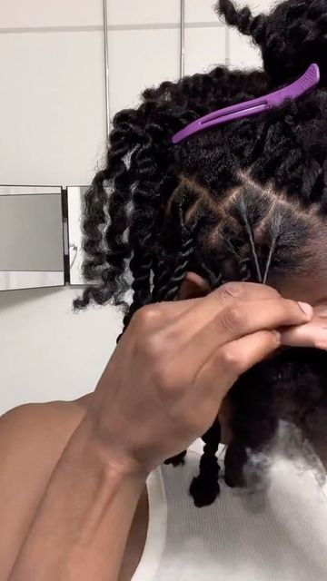 Invisible Locs On Short Hair, Invisible Locs Natural Hair, Invisible Locs On Natural Hair, Short Invisible Locs, Invisible Locs Tutorial, Invisible Locs Twist, Invisible Locs Hairstyle, Invisible Locs, Best Hair Extensions