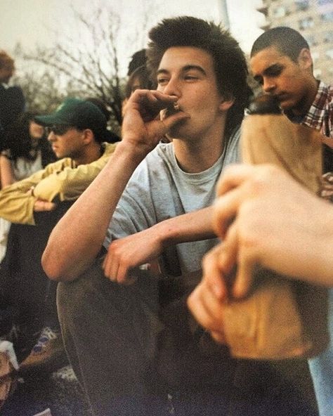 Kids Harmony Korine, Kids Movie 1995, Justin Pierce, 90s Skaters, Kids 1995, Mid 90s Aesthetic, Urbana Illinois, Old School Aesthetic, Harmony Korine