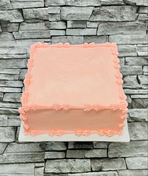 Square cake Square Cake Ideas, Catering For Parties, Square Cake Design, Bakery And Coffee Shop, Bakery Coffee Shop, Simple Cake Designs, Square Cake, Simple Cake, Party Catering