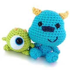 Mike y Sulley de bebés. Patrón en ganchillo de amigurumis   -   Baby Mike and Sulley amigurumi crochet pattern Crocheted Stuffed Animals, Mike And Sully, Mike And Sulley, Confection Au Crochet, Crochet Disney, Pola Amigurumi, Patterns Ideas, Haken Baby, Crochet Diy