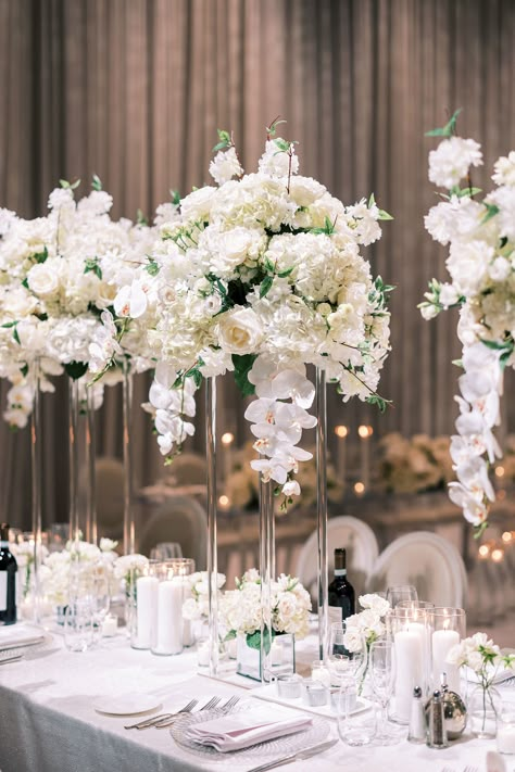 Wedding Flowers Reception, White Wedding Flowers Centerpieces, Wedding Flower Arrangements Table, White Flower Centerpieces, Centerpiece Stand, Modern Wedding Centerpieces, Luxury Wedding Flowers, White Wedding Centerpieces, Reception Florals