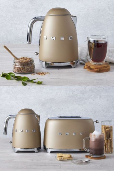 Gold Smeg Kettle, Kettles And Toasters In Kitchen, Smeg Champagne, Kitchen Kettle And Toaster Ideas, Smeg Kettle And Toaster, Smeg Matte, Smeg Kitchen Appliances, Foyer Design Ideas, Smeg Kettle