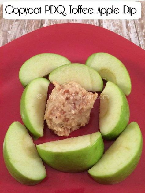 Copycat PDQ Toffee Apple Dip Recipe Apple Toffee Dip, Toffee Apple Dip, Toffee Dip, Apple Dip Recipe, Food Entrees, College Snacks, Toffee Chips, Sweet Dips, Apple Dip