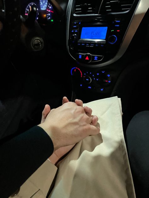 Hand In Car, Profile Photography, Backgrounds Girly, Beautiful Beach Pictures, Morning Quotes Images, Gentleman Aesthetic, Cute Tumblr Pictures, Couple Picture Poses, Beautiful Love Pictures