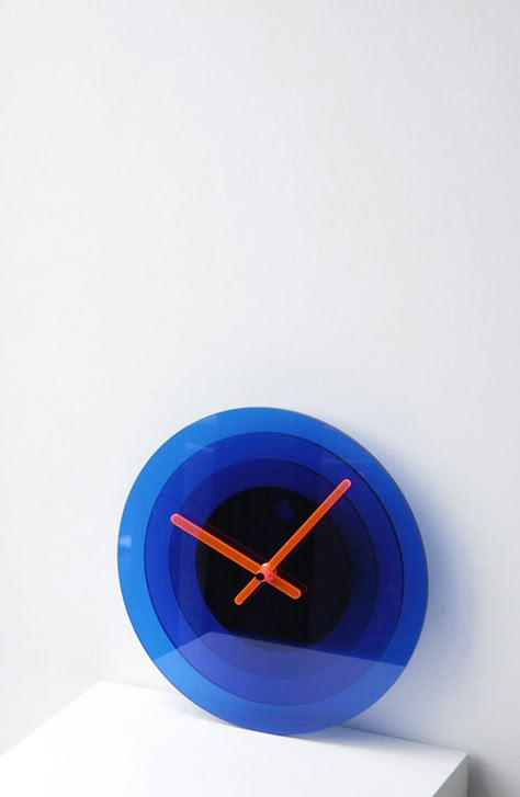 Diy Clock Wall, Acrylic Design, Wall Clock Design, Clock Wall Art, Modern Clock, Clock Wall, Unique Wall Clocks, Plastic Furniture, Diy Clock