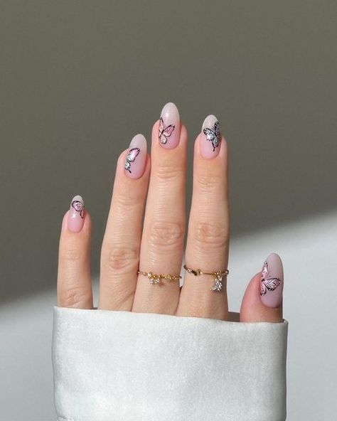 Aistė Haas on Instagram: "🦋🌸💐🍦 channeling spring and summer vibes with a burst of colorful butterflies and a sprinkle of flowers ✨

____
#nails #nailinspo #nailart #springnails #summernails #butterflynails #flowernails #glitternails #nailtutorials colorful iridescent chrome yellow chrome pink orange aura gradient ombre purple encapsulated flowers 3D daisy nails french tip nails sparkly ombre gradient floral pastel" Chrome Butterfly Nails, Pink Orange Aura, Bambi Beauty, Bug Nails, Nail Aesthetics, Yellow Chrome, Orange Aura, Nails Sparkly, Nails Butterfly