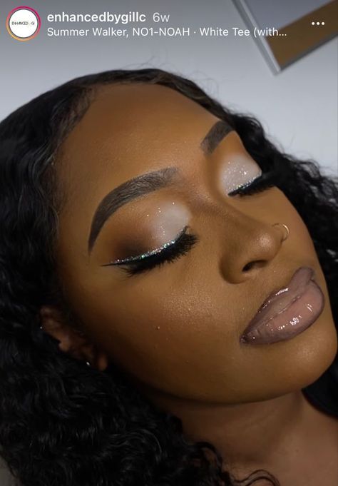 Birthday Makeup For Black Women Glitter, Simple Glitter Eye Makeup, Prom Makeup Black Women, The Life I Want, Prom Glam, Makeup Practice, Maquillage Yeux Cut Crease, Birthday Makeup Looks, Natural Prom Makeup