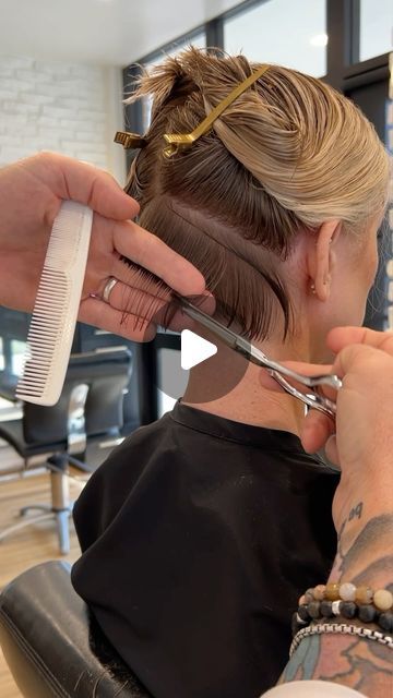 Long Angled Bob Haircuts, Stacked Inverted Bob Haircuts, Medium Stacked Haircuts, Wolfcut Hair Long, Graduated Bob Hairstyles, Long Angled Bob, Inverted Bob Haircuts, Stacked Haircuts, Angled Bob Haircuts