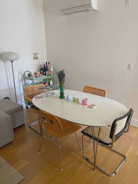 Nyc apartment Fritz Hansen Dining Table with cesca chairs and eames DCM chair, mcm, 70s, vintage table, mid century modern Retro Dinner Tables, Dinner Table Apartment, Mcm Dinner Table, Mismatch Chairs Dining Table, Mismatched Chairs Dining Table, Bauhaus Dining Table, 70s Dining Table, Cesca Chair Dining Room, 70s Interior Design Mid Century Modern