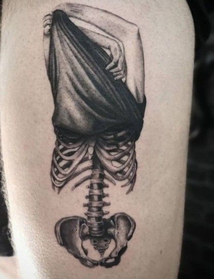 Surreal Art Tattoo, Well Tattoo, Underground Tattoo, Animal Tattoos For Women, Power Cut, Surreal Tattoo, Throat Tattoo, Goth Tattoo, Skeleton Tattoos