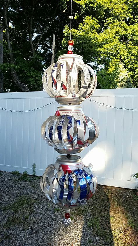 3 tier Beer Can Wind Spinner Beer Can Art, Lon Bia, Pop Can Crafts, Diy Lantern, Tin Can Flowers, Soda Can Art, Soda Can Crafts, Tin Can Art, Aluminum Can Crafts