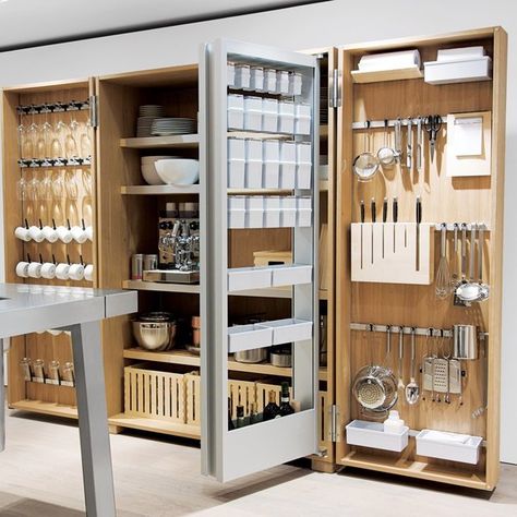 Pantry Unit, Storage Pantry, Small Kitchen Storage, Modern Kitchen Cabinets, Kitchen Cabinet Storage, Unique Kitchen, Kitchen Pantry, Cabinet Design, Kitchen Items