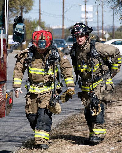 Firefighter Paramedic, Firefighter Pictures, Fire Fighters, Fire Hose, Fire Apparatus, Fire Service, House Fire, Fire Rescue, Chicago Fire