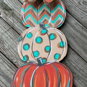 Reversible Door Hanger, Winter Door Hanger, Snowman Door Hanger, Pumpkin Decorating Contest, Dollar Tree Pumpkins, Fall Door Hanger, Snowman Door, Pumpkin Door Hanger, Pumpkin Door