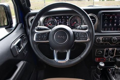 Aesthetic Wheel, Jeep Steering Wheel, Jeep Wrangler Seats, Jeep Aesthetic, Steering Wheel Design, Gucci House, 2023 Jeep Wrangler, Jeep Wrangler Interior, 2020 Jeep Wrangler