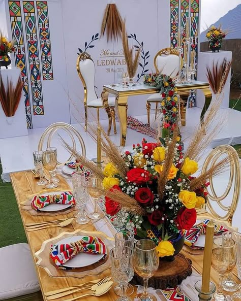 Ndebele Wedding Decor, African Royalty Wedding Theme, Kenyan Wedding Decor, Lobola Celebration Decor, Zulu Wedding Decor, Umemulo Decor, African Traditional Wedding Decoration Table Settings, African Table Settings Ideas, Traditional Wedding Cakes South Africa