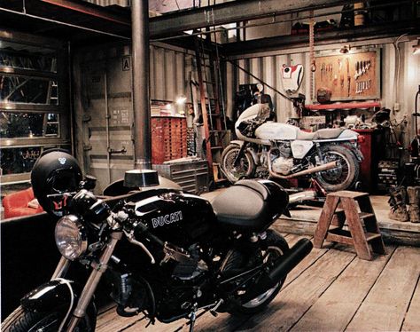 Dream home - Album on Imgur Officine In Garage, Motorcycle Workshop, Cool Garages, Container Cabin, Tron Legacy, Moto Cafe, Motorcycle Shop, Motorcycle Garage, Moto Vintage