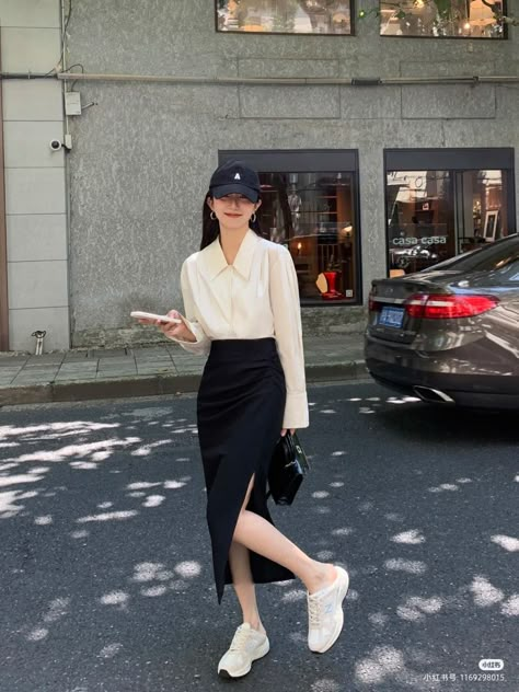 Korean Working Outfit, Classy Outfits Korean, Korean Street Style Summer, Classy Korean Outfits, Korean Work Outfit, Korean Fashion 2023, Aesthetics Outfits, Fall Aesthetics, Korean Outfit Street Styles