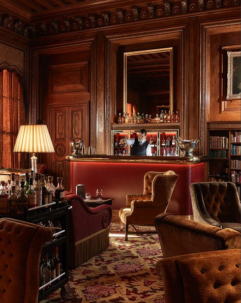 The Cliveden House Hotel takes after-dinner drinks very seriously. | Photographer: Courtesy of Cliveden House Lounge Bar Ideas, Home Lounge Room, Home Lounge Room Bar, Cliveden House, Library Bar, Home Bar Setup, Home Lounge, Classic Hotel, Podcast Studio