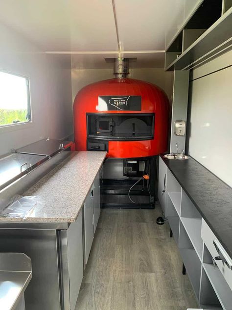 Mobile Pizza Oven Trailers, Pizza Trailer Ideas, Pizza Oven Restaurant, Pizza Trailer, Food Truck Ideas, Pizza Business, Mobile Pizza Oven, Pizza Oven For Sale, Pizza Oven Plans