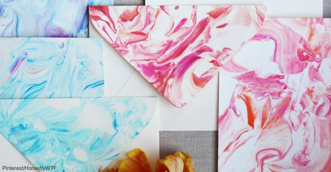 There Are So Many Cool Ways to Make Stationary! Homemade Stationary, Stationary Diy, Gifts Kids Can Make, Paper Marbling, Stationary Craft, Diy Stationary, Stationery Ideas, Homemade Holiday, Diy Stationery