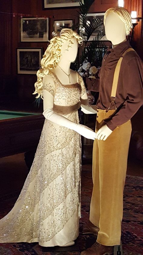 Titanic Costume at Biltmore 2018 Titanic Inspired Wedding Dress, Titanic Wedding Dress, Titanic Era Dress, Titanic Dress Costumes, Titanic Outfit Ideas, Titanic Rose Costume, Titanic Era Fashion, Titanic Inspired Outfits, Rose Dawson Dress