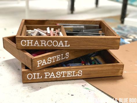 Supply Organization, Art Studio Room, Art Supply Organization, Organize Craft Supplies, Bryson City, Vintage Inspired Art, Diy Things, Tray Organization, Studio Room