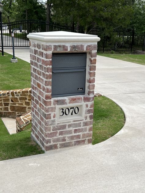 Brick Mailbox With Package Drop, Package Mailbox Ideas, Brick Mailbox Ideas Curb Appeal, Brick Mailbox Ideas, Stone Mailbox Ideas, Brick Mailbox Designs, Package Mailbox, Stone Mailbox, Front Driveway