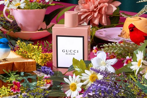 Gucci Bloom on Behance Gucci Bloom, Perfume Photography, Thriving Garden, Prop Styling, Best Perfume, Trik Fotografi, Perfume Brands, New Fragrances, Floral Scent