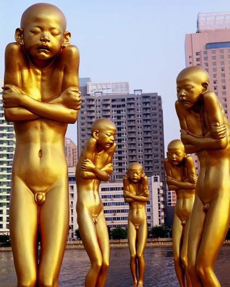 Chinese Sculpture, Chinese Contemporary Art, Contemporary Sculpture, Art Installation, Famous Art, Sculpture Installation, Art Contemporary, Figurative Sculpture, Modern Sculpture