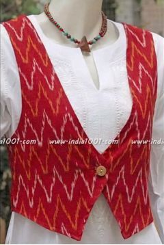 Latest Pakistani koti style dresses collection 2019-2020 includes top designer koti for formal dresses  #formaldresses #kotidresses #shortfrocks #fashionandarts Easy Fancy Dress, Jacket Style Kurti, Kurti With Jacket, Churidar Designs, Simple Kurta Designs, Designer Kurti Patterns, Kurti Patterns, Simple Kurti Designs, Neck Designs For Suits