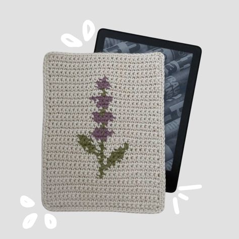 Leiflets (@leifletscrochet) • Instagram photos and videos Kindle Case Pattern, Crochet Ipad Cover, Kindle Ereader, Lavender Crochet, Ereader Cover, Nook Glowlight, Crochet Sleeves, Crochet Case, Crochet Christmas Gifts