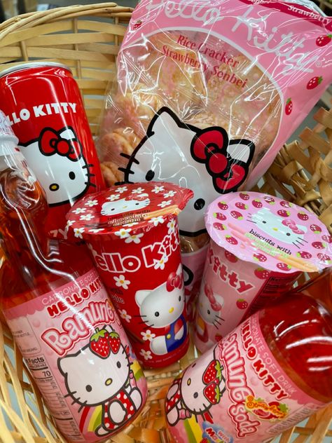 Pink Snacks, Japanese Drinks, Kawaii Cooking, Asian Snacks, Hello Kitty Accessories, Hello Kitty Aesthetic, Hello Kit, Cat Birthday Party, Cute Snacks