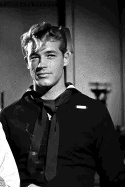 Vintage Hollywood Men, Still Don't Know My Name, Guy Madison, Old Fashioned Love, Errol Flynn, Hollywood Men, Old Hollywood Stars, Friend Group, Marlon Brando