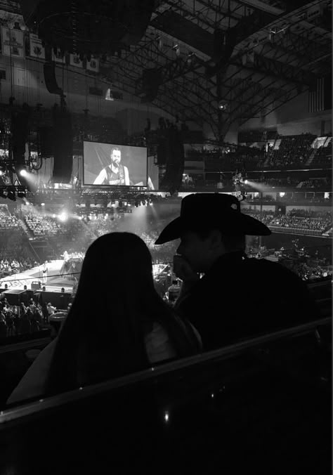 Concert Couple Relationship Goals, Couple At A Concert Aesthetic, Concert Aesthetic Country, Country Concert With Boyfriend, Concert Pictures With Boyfriend, Couple Concert Aesthetic, Country Concert Picture Ideas Boyfriend, Concert Pics With Boyfriend, Nashville Couples Photos