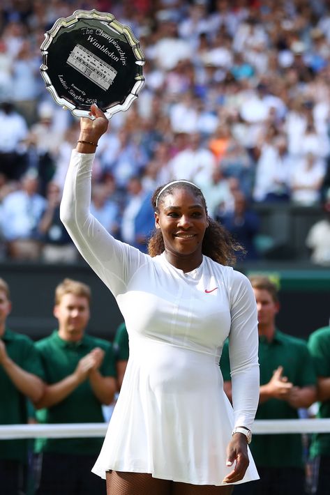 Tennis champion Serena Williams speaks on what she feels is a discriminatory practice of targeting her for excessive, random drug testing. Serena Williams Wimbledon, Serena Williams Tennis, Williams Tennis, Tennis Outfits, Tennis Whites, Lala Anthony, Tennis Champion, Professional Tennis Players, Winnie Harlow