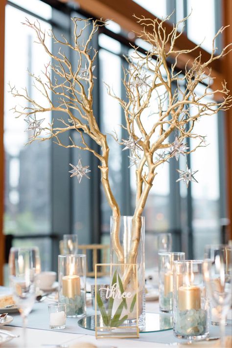 Centerpieces With Sticks Tree Branches, Stick Centerpieces Branches, Gold Tree Centerpiece, Gold Branches Centerpiece, Silver Star Centerpieces, Star Centerpieces Wedding, Gold Branch Centerpiece, Stary Night Centerpiece, Under The Stars Centerpiece Ideas