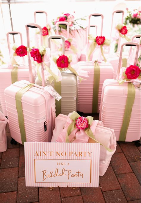 Luggage Gift Wrapping Ideas, How To Wrap Luggage As A Gift, Hotel Room Decoration, Wedding Luggage, Bridal Gifts For Bride, Wedding Bridal Party Gifts, Queens Wedding, Bridal Shower Champagne, The Beverly Hills Hotel