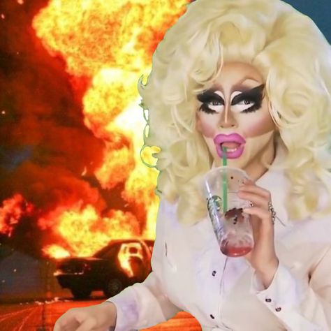 Meme Girl Meme, Woman Meme, Makeup Memes, Trixie Mattel, Too Much Makeup, Makeup Humor, Girl Memes, Crazy Makeup, Crazy Girls