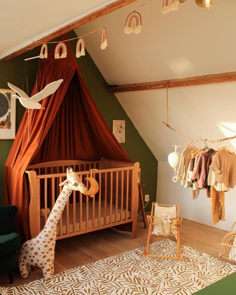 Orange Woodland Nursery, Fall Themed Nursery, Fall Nursery Decor, Green And Burnt Orange Nursery, Warm Nursery Ideas, Fall Nursery Ideas, Nursery Room Inspiration Colorful, Green And Orange Nursery, Earthy Nursery Ideas