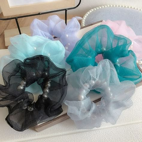 Stretch Curly Hair, Chiffon Hair, Pearls Hair, Hair Ties Diy, Diy Hair Scrunchies, Diy Hair Accessories Ribbon, Hair Tie Accessories, Scrunchies Diy, Handmade Scrunchie