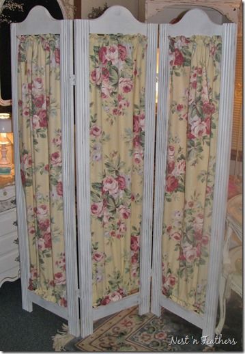 Room Dividers Diy, Mansard House, Shabby Chic Room Divider, Chinoiserie Screen, Folding Screen Diy, Diy Furniture Paint, Room Deviders, Diy Shabby Chic, Diy Screen Door