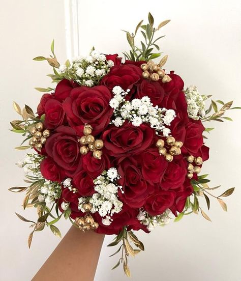 Red And Gold Bouquet Wedding, Hindu Wedding Bouquet, Indian Wedding Bouquet Bridal, Desi Wedding Bouquet, Desi Wedding Flowers, Red And Gold Wedding Bouquet, Indian Bridal Bouquet, Bridal Bouquet Indian, Red Wedding Flowers Bouquet