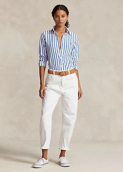 How to Channel the Ralph Lauren Aesthetic in Your Wardrobe - College Fashion Ralph Lauren Street Style, Ralph Lauren Outfits Women, Ralph Lauren Style Women, Polo Ralph Lauren Women Outfits, Polo Shirt Outfit Women's, Polo Ralph Lauren Outfits, Lauren Aesthetic, Ralph Lauren Aesthetic, Ralph Lauren Looks