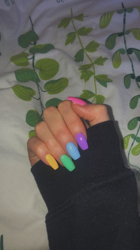 Coloured Acrylic Nails, Aesthetic Acrylic Nails, Acrylic Aesthetic, Colour Aesthetic, Acrylic Nail Ideas, Multicolored Nails, Pastel Nails Designs, Colored Acrylic Nails, Cute Acrylic Nail Designs