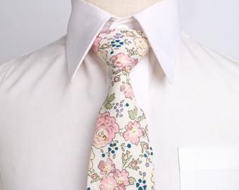 Blush floral ties | Etsy Floral Tie Wedding, Mens Wedding Ties, Floral Ties, Flower Tie, Ties Mens Fashion, Mens Ties, Weddings By Color, Slim Tie, Wedding Ties