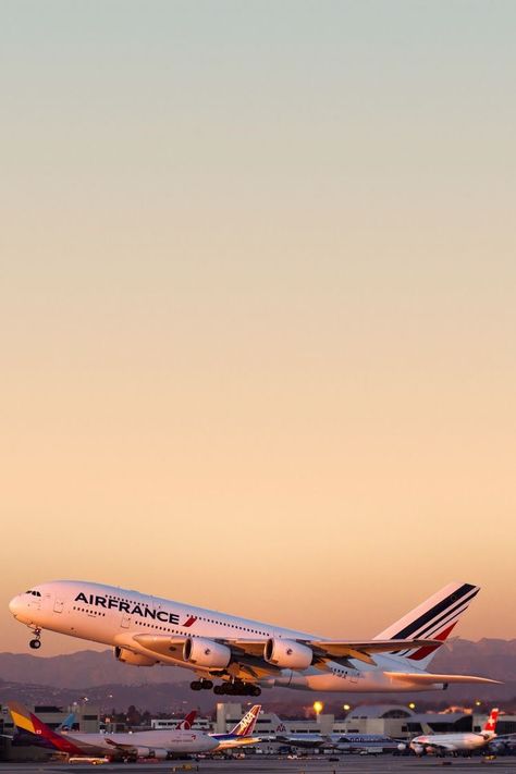 France Wallpaper, Photo Avion, Plane Spotting, Plane Photography, Airplane Wallpaper, Airplane Photography, Passenger Aircraft, Private Plane, Airbus A380