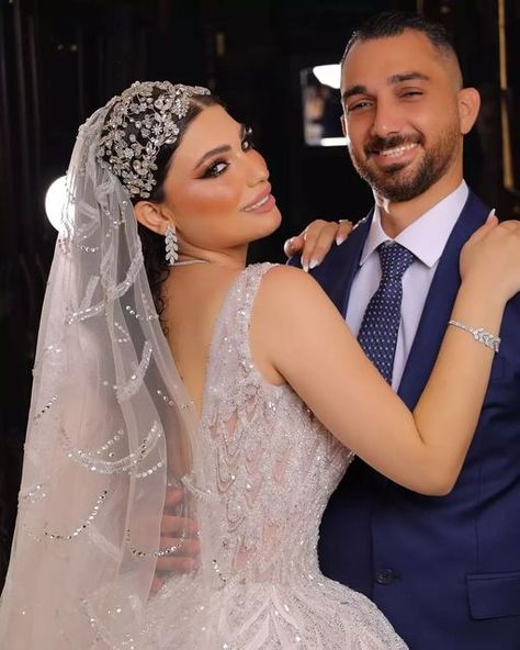 Syrian Wedding, Black Wedding Makeup, Happy Wife, Bride Makeup, Black Wedding, Bridal Outfits, Wedding Photoshoot, Elegant Dress, Wedding Season