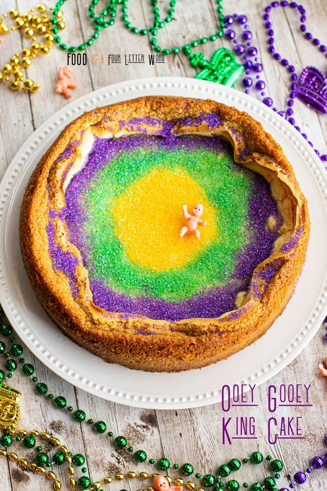 Ooey Gooey King Cake Recipe – FOOD is Four Letter Word King Cake Desserts, Popeyes Spicy Chicken Sandwich, Spicy Chicken Sandwich Recipe, Ooey Gooey Cake, King Cake Recipe Easy, Spicy Chicken Sandwich, Cake Bundt, King Cakes, King Cake Recipe