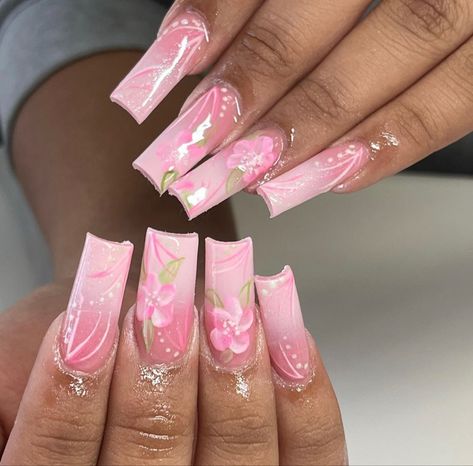 Pink 90s Nails Acrylic, 2000s Nails Acrylic Flower, Coffin Freestyle Nails, Old School Flower Nails, 90s Flower Nail Art, 1990 Nail Designs, Colorful Nail Inspo Acrylic, 2000 Flower Nails, Summer 2000s Nails